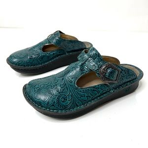 Alegria Women’s Classic Clog in Teal Tooled Size 39 / Style ALG-425